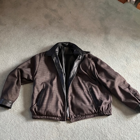 Men's Sleek Black Leather Bomber Jacket - Picture 10 of 13